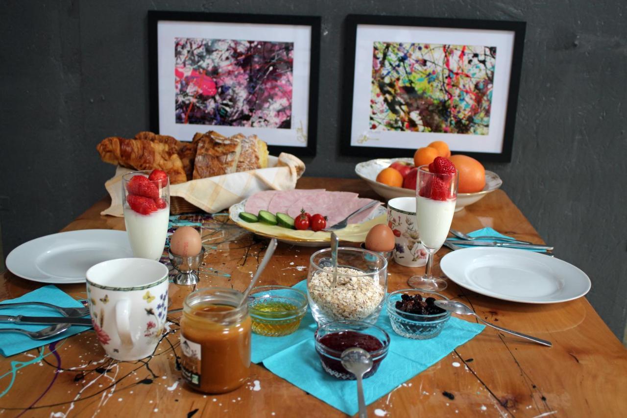 Bnb Maison D'Art Breakfast In The Art Gallery Ploubazlanec Exterior foto